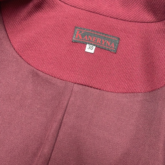 Elegant Coat with Side Pockets - Picture 7 of 15